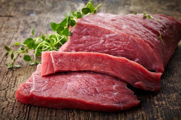 138 تن گوشت برای تنظیم بازار در جهرم توزیع شد