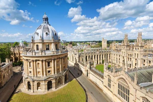 8 دانشگاه برتر انگلستان برای دانشجویان بین المللی